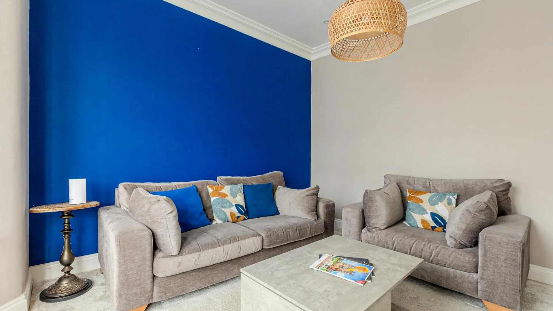 Spacious 3Br Home With Garden & Parking, Ilford